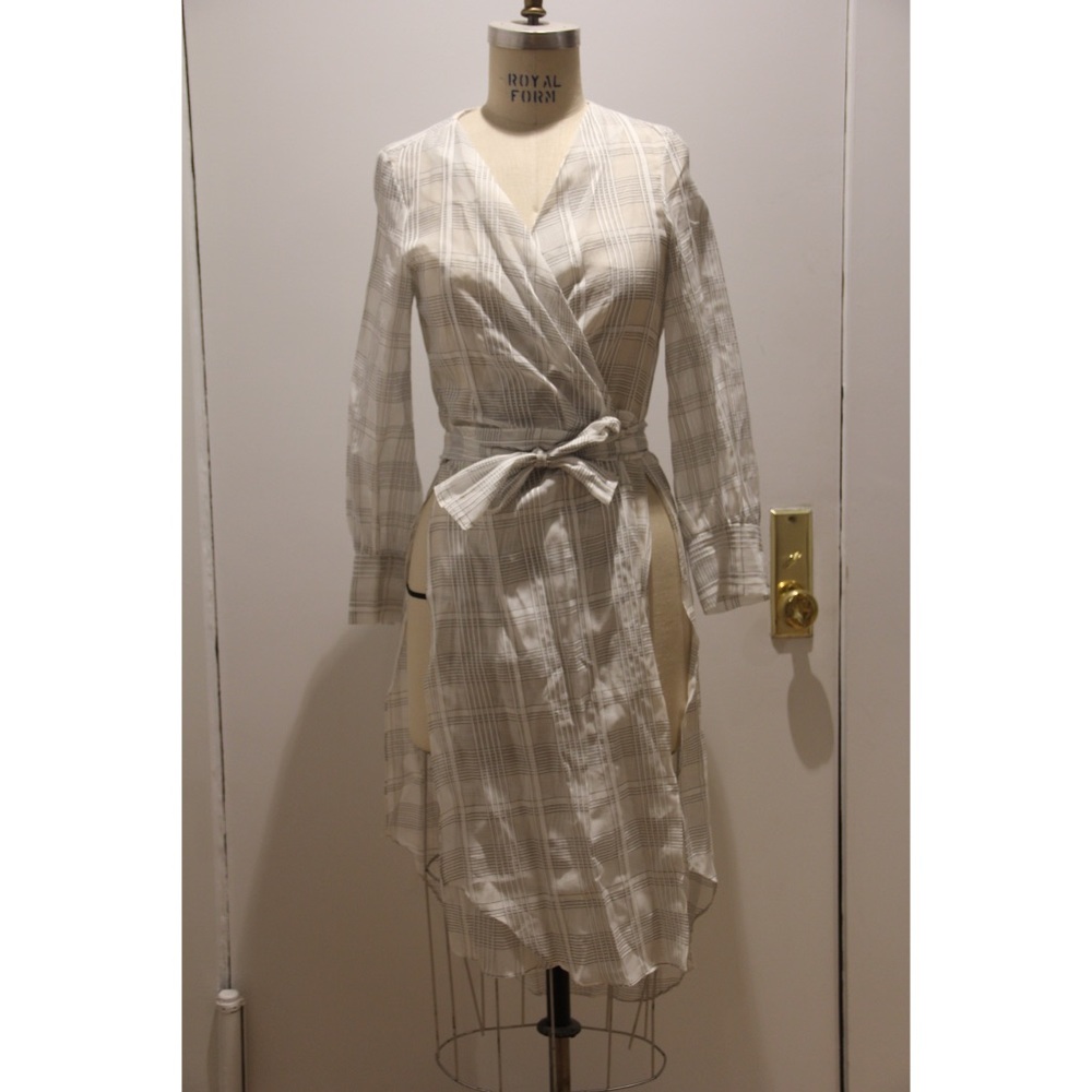 Checked tunic with tie belt - Picture 2 of 4